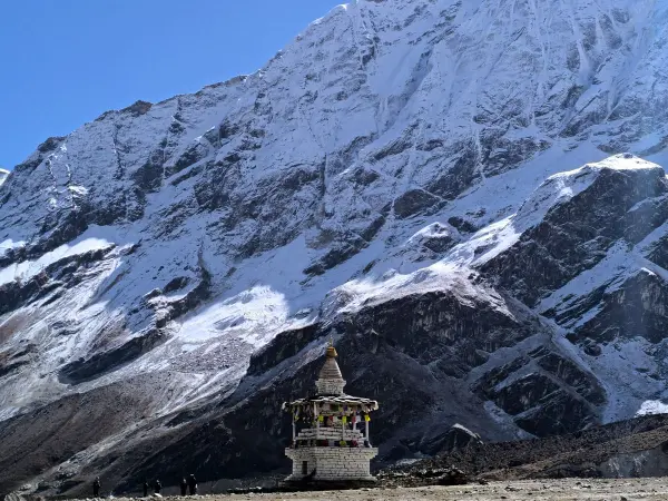 Chorten De Pungen Gompa